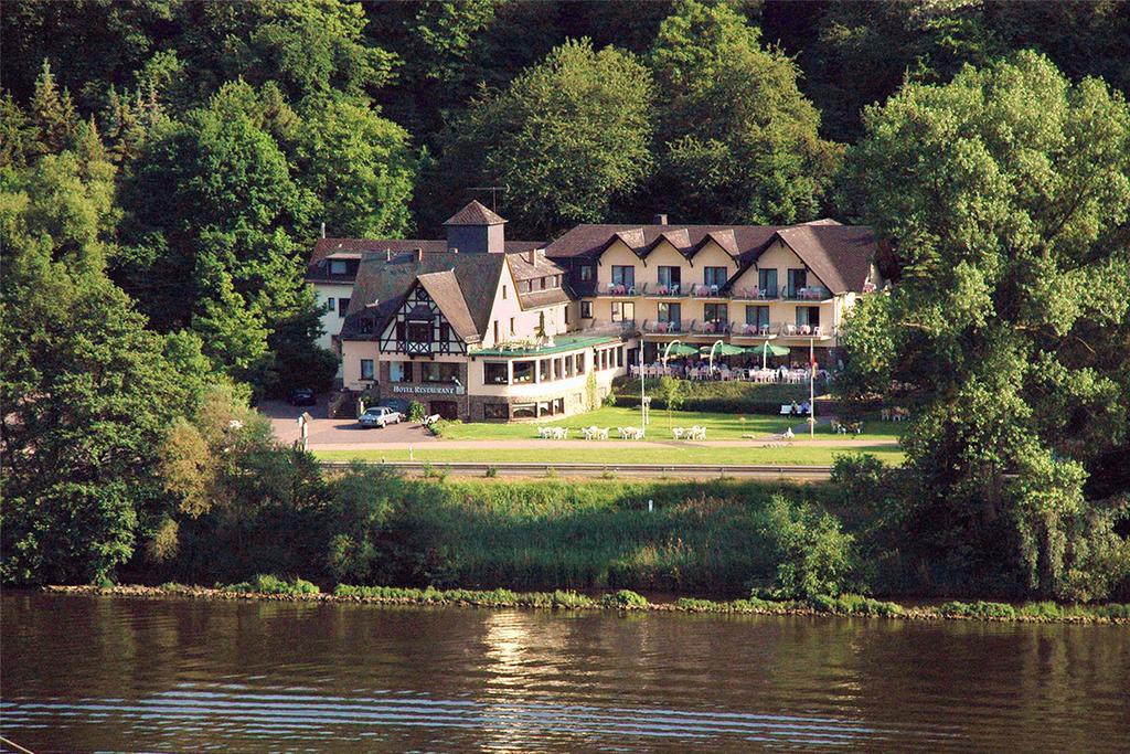 Hotel-Restaurant Peifer Brodenbach Bagian luar foto