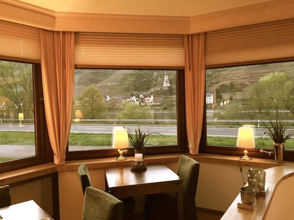 Hotel-Restaurant Peifer Brodenbach Bagian luar foto
