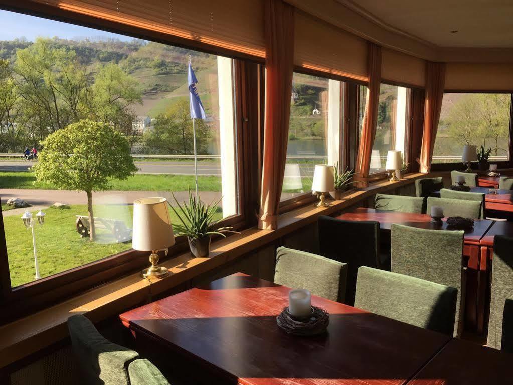 Hotel-Restaurant Peifer Brodenbach Bagian luar foto